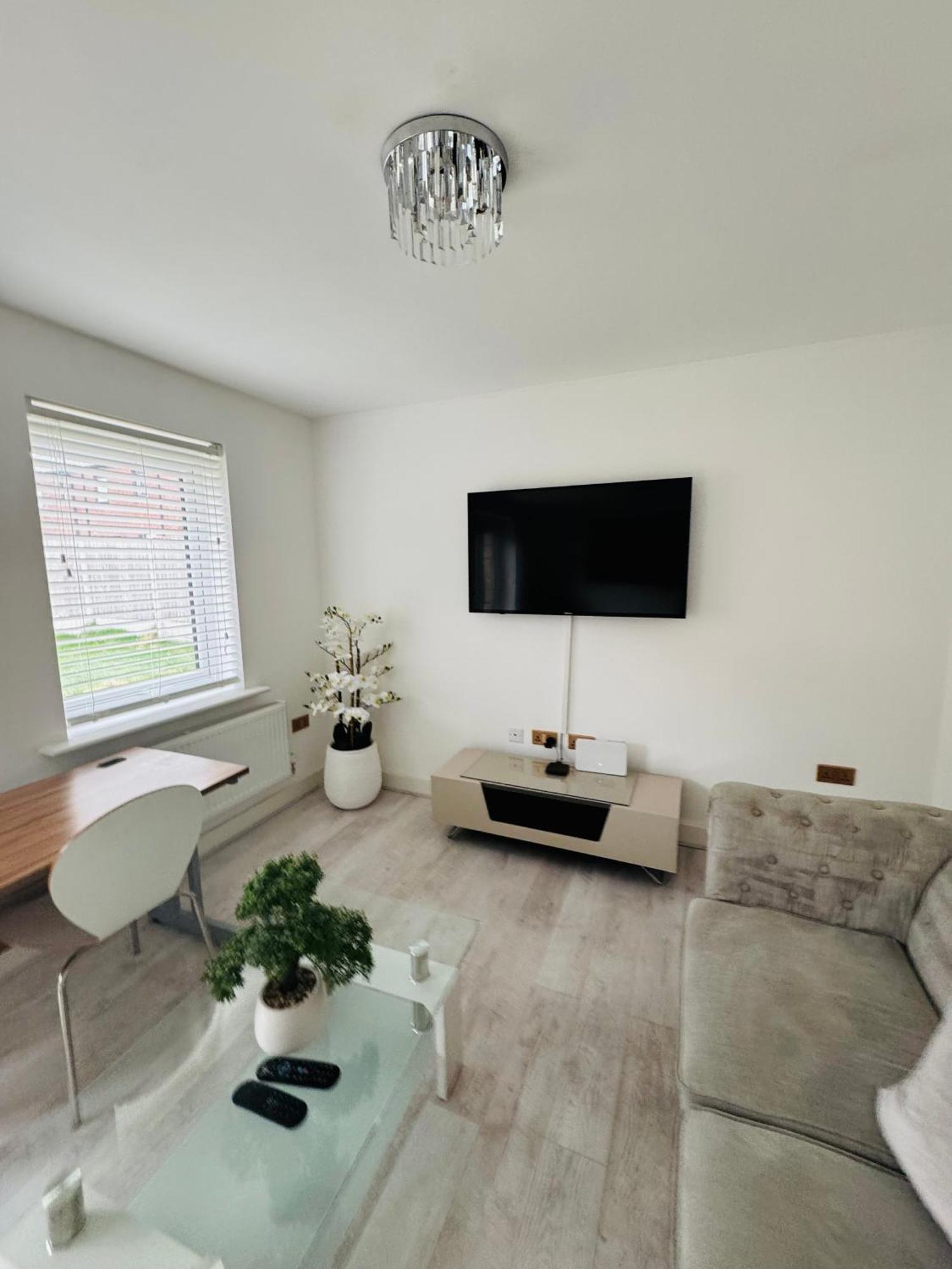 Modern Lux New Built Double * Manchester
